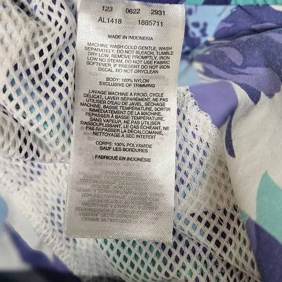 Women's Columbia Shorts - Picture 8 of 8